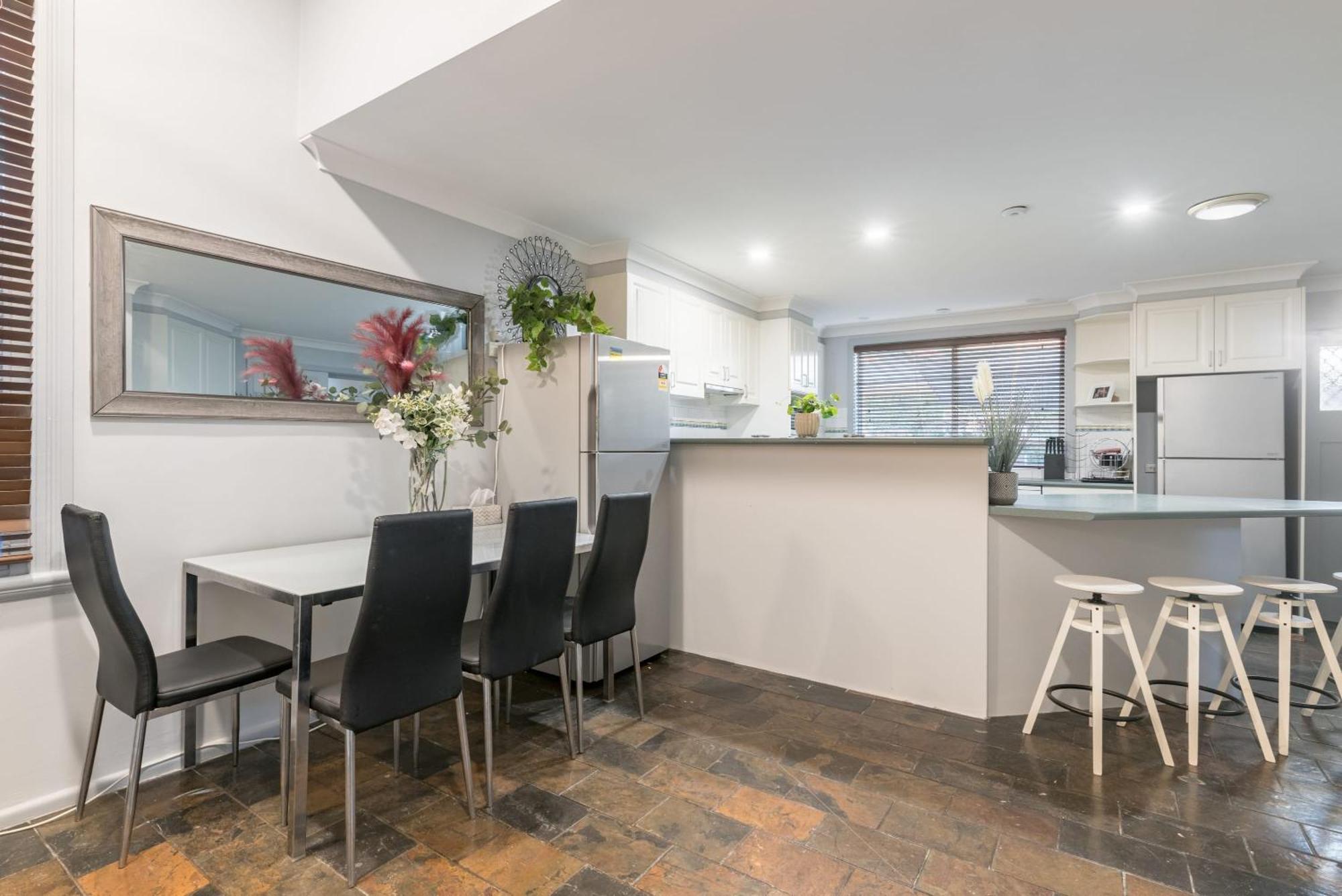 Affittacamere Spacious Quadruple - Nearby Station And Park - Close To Chinatown - Shared Bathroom *